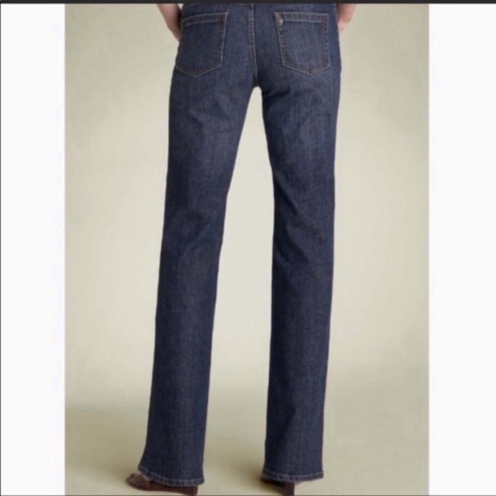 Euc Elie Tahari medium wash straight leg jeans 2